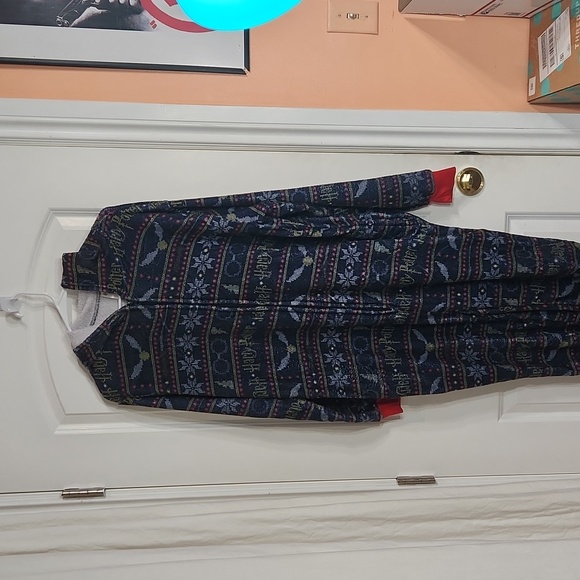 Warner Bros. Other - Harry Potter S/M Hooded Fleece Long Sleeve Footless Onesie